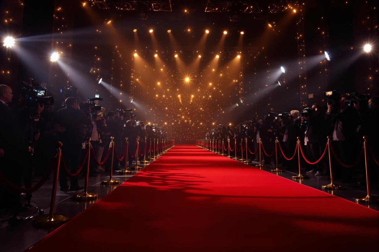 51每日大赛今日黑榜更新时间在线 - 明星私生活中的意外曝光引发吃瓜群众的热议其实都透露出了明星的特殊技能